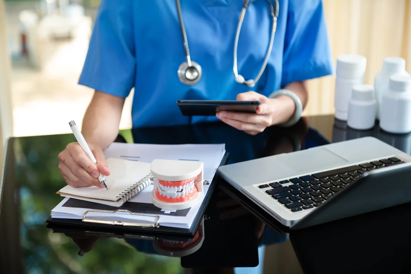 Proteção diferenciada para médicos e dentistas: a especialização da Mister Líber